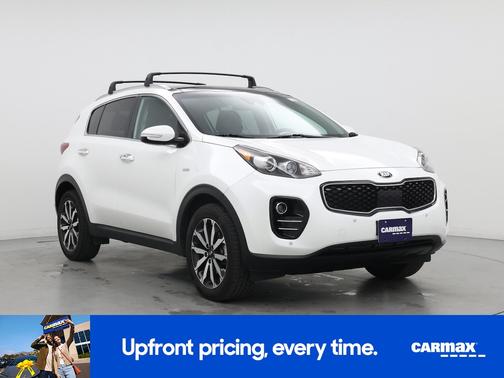 White 2017 Kia Sportage EX