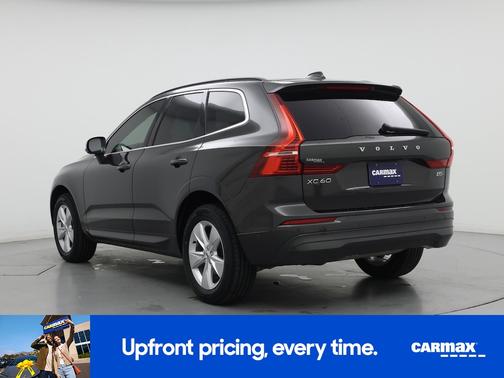 Gray 2022 Volvo XC60 B5 Momentum