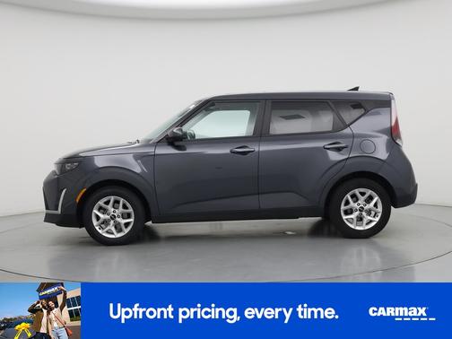 Gray 2023 Kia Soul LX