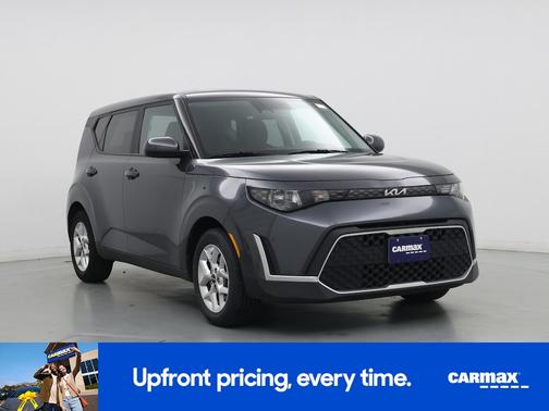 Gray 2023 Kia Soul LX