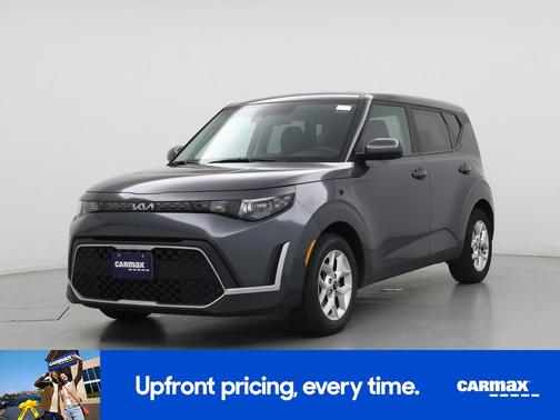 Gray 2023 Kia Soul LX