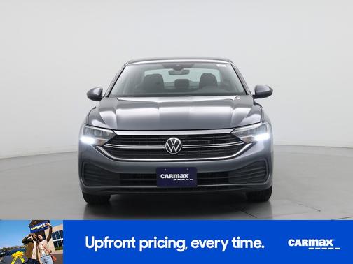 Gray 2024 Volkswagen Jetta SE