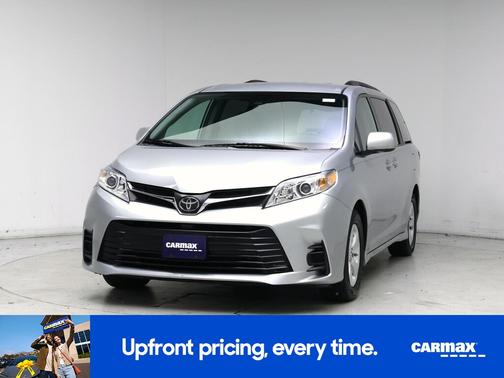 Silver 2019 Toyota Sienna LE