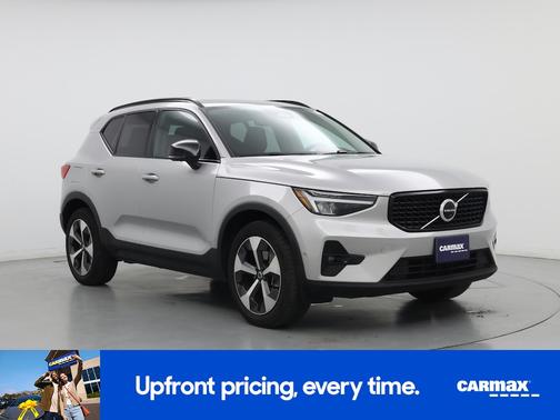 Silver 2023 Volvo XC40 B4 Ultimate Dark Theme