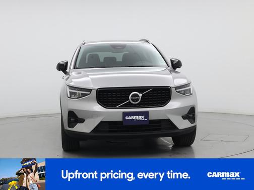 Silver 2023 Volvo XC40 B4 Ultimate Dark Theme