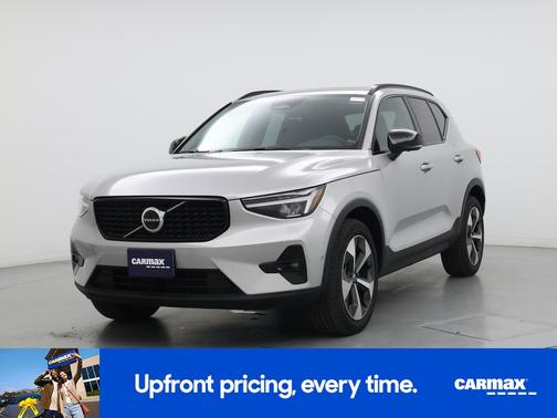 Silver 2023 Volvo XC40 B4 Ultimate Dark Theme
