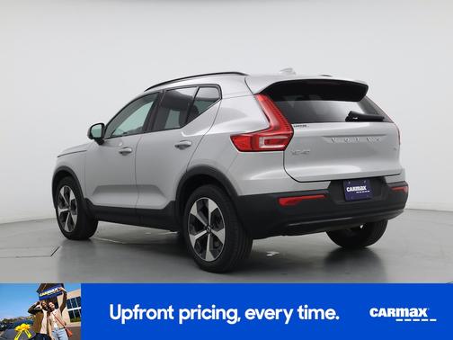 Silver 2023 Volvo XC40 B4 Ultimate Dark Theme