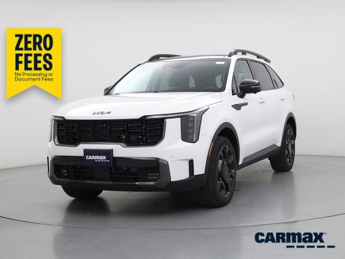 White 2025 Kia Sorento X-Line SX