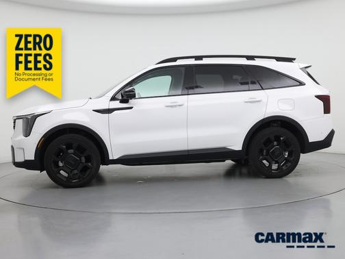 White 2025 Kia Sorento X-Line SX