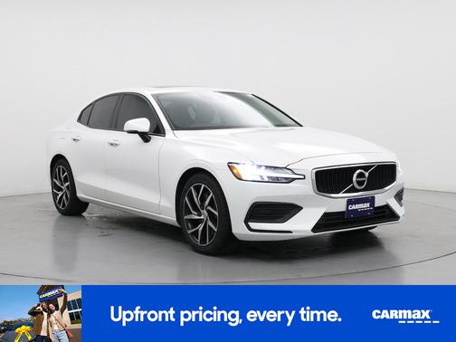 2020 Volvo S60 T6 Momentum