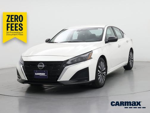 White 2025 Nissan Altima SV