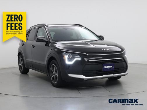 Black 2024 Kia Niro LX