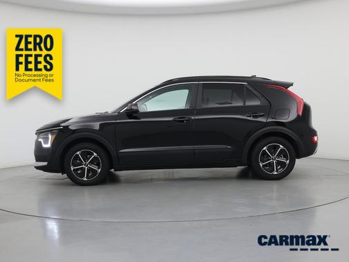 Black 2024 Kia Niro LX