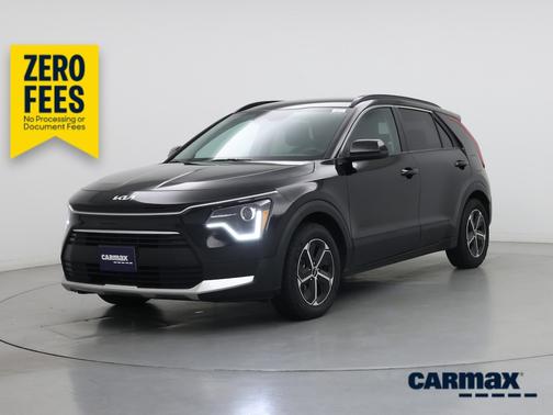 Black 2024 Kia Niro LX