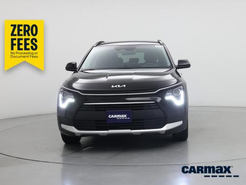 Black 2024 Kia Niro LX