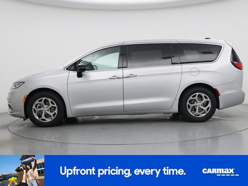 Silver 2024 Chrysler Pacifica Limited
