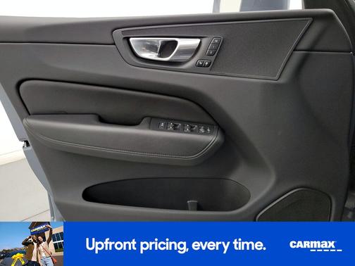 Blue 2023 Volvo XC60 B5 Plus Bright Theme