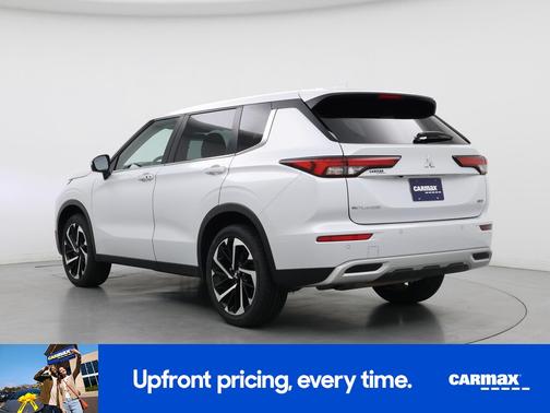 2023 Mitsubishi Outlander SE