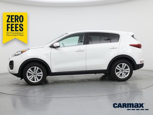White 2018 Kia Sportage LX