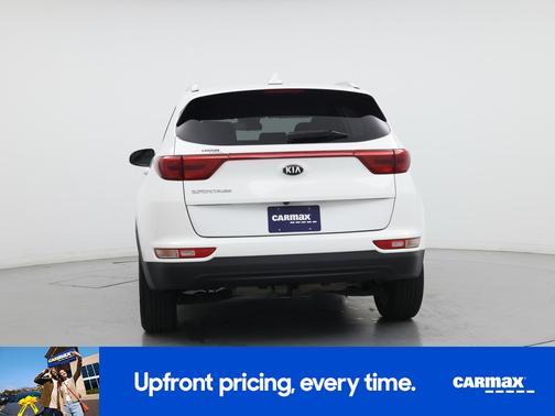White 2018 Kia Sportage LX