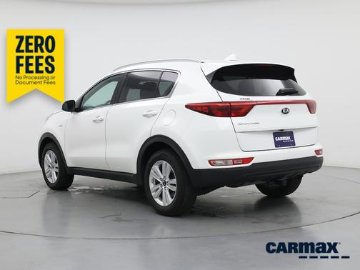 White 2018 Kia Sportage LX