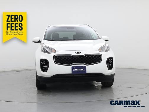 White 2018 Kia Sportage LX