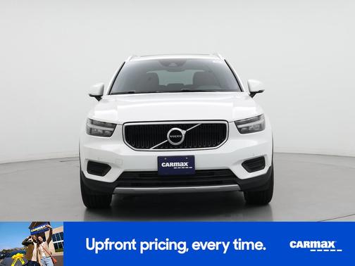 2019 Volvo XC40 T5 Momentum