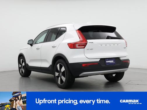 2019 Volvo XC40 T5 Momentum