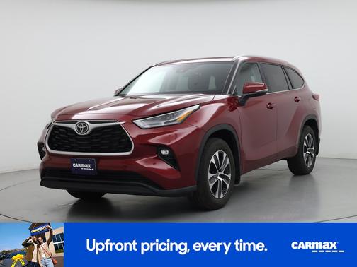 Red 2023 Toyota Highlander XLE