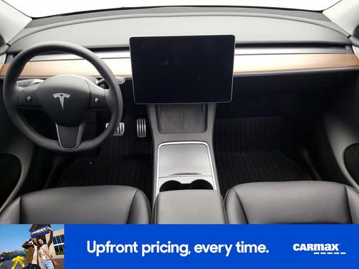 White 2025 Tesla Model Y Performance