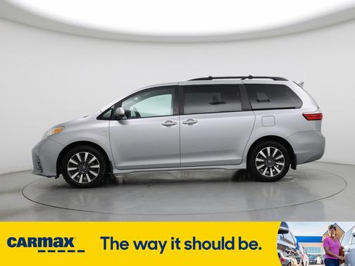 2018 Toyota Sienna XLE