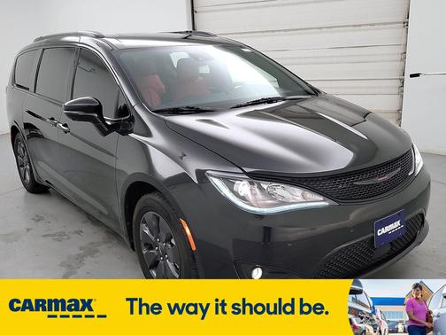 2020 Chrysler Pacifica Hybrid Red S