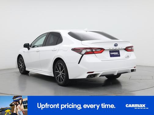 White 2021 Toyota Camry Hybrid SE