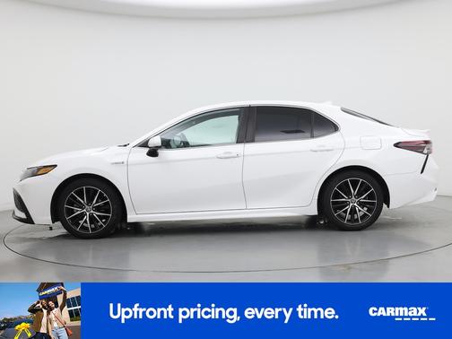 White 2021 Toyota Camry Hybrid SE