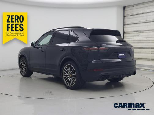 Blue 2023 Porsche Cayenne Platinum