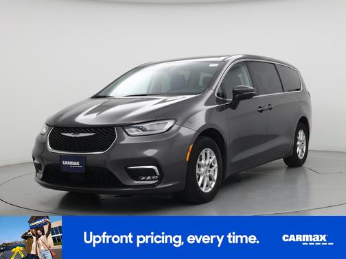 Gray 2023 Chrysler Pacifica Touring L