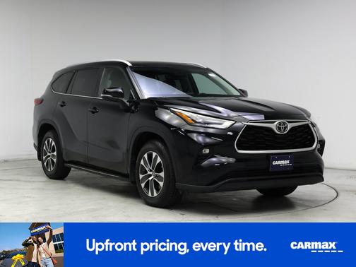 Black 2023 Toyota Highlander Limited