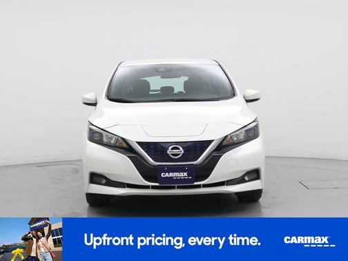 White 2022 Nissan Leaf SV
