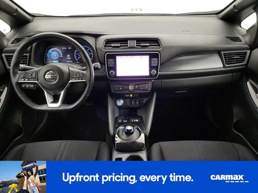 White 2022 Nissan Leaf SV