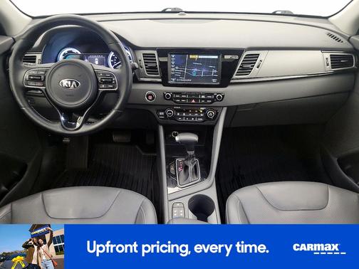 White 2018 Kia Niro EX