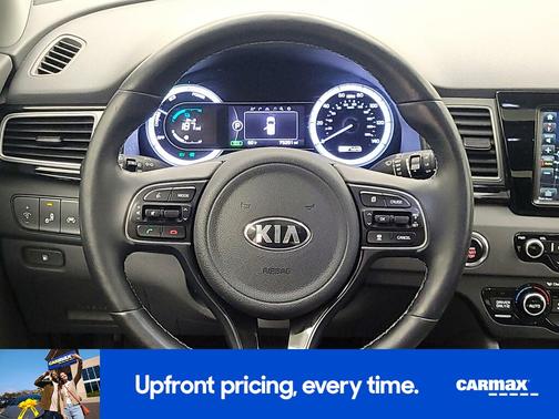 White 2018 Kia Niro EX