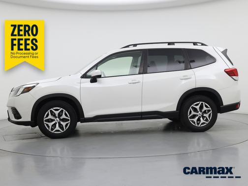 White 2022 Subaru Forester Premium
