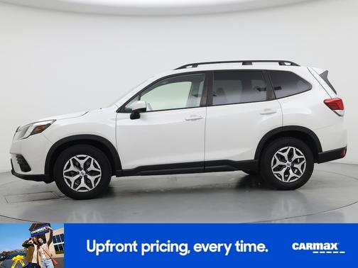 White 2022 Subaru Forester Premium