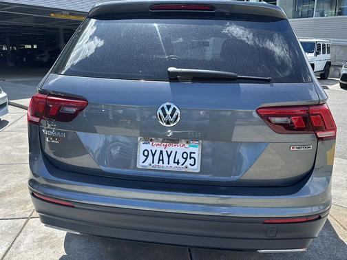 Platinum Gray Metallic 2019 Volkswagen Tiguan 2.0T S 4MOTION