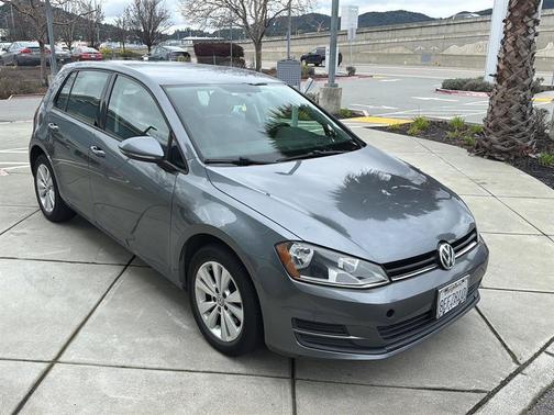 2015 Volkswagen Golf DSG TDI S