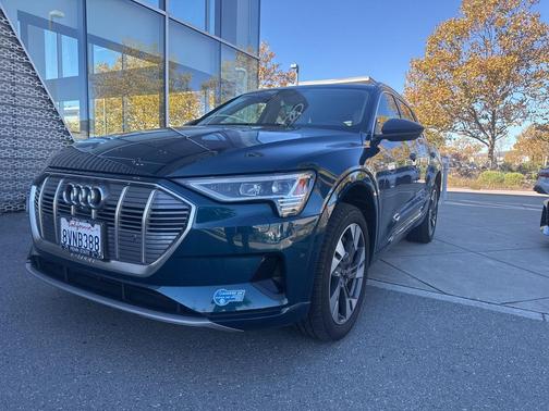 2021 Audi e-tron Prestige