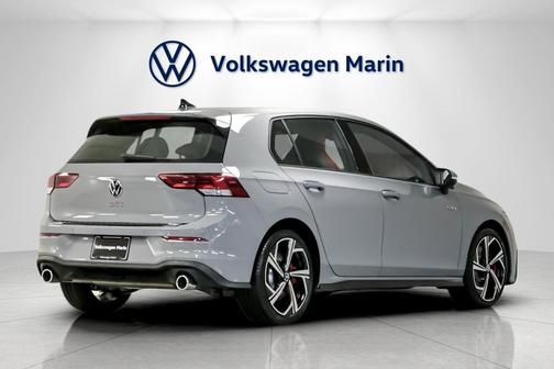 2026 Volkswagen Golf GTI 2.0T SE DSG
