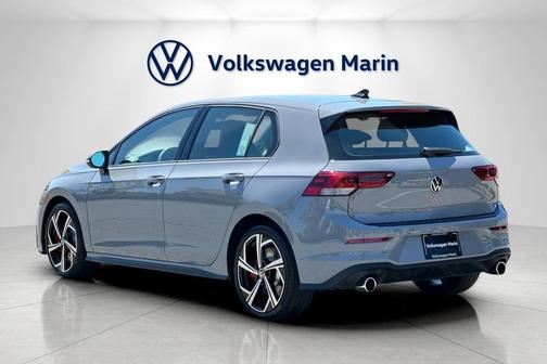 2025 Volkswagen Golf GTI 2.0T SE DSG