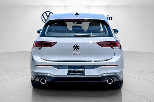 2025 Volkswagen Golf GTI 2.0T SE DSG