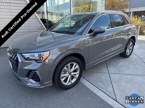 2022 Audi Q3 45 S line Premium